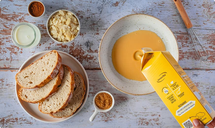 Tosty francuskie z migdałami i cynamonem